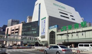 中国第一广告牌亮了