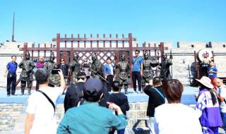 多地景区发布限流公告