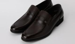 卓凡尼华伦天奴